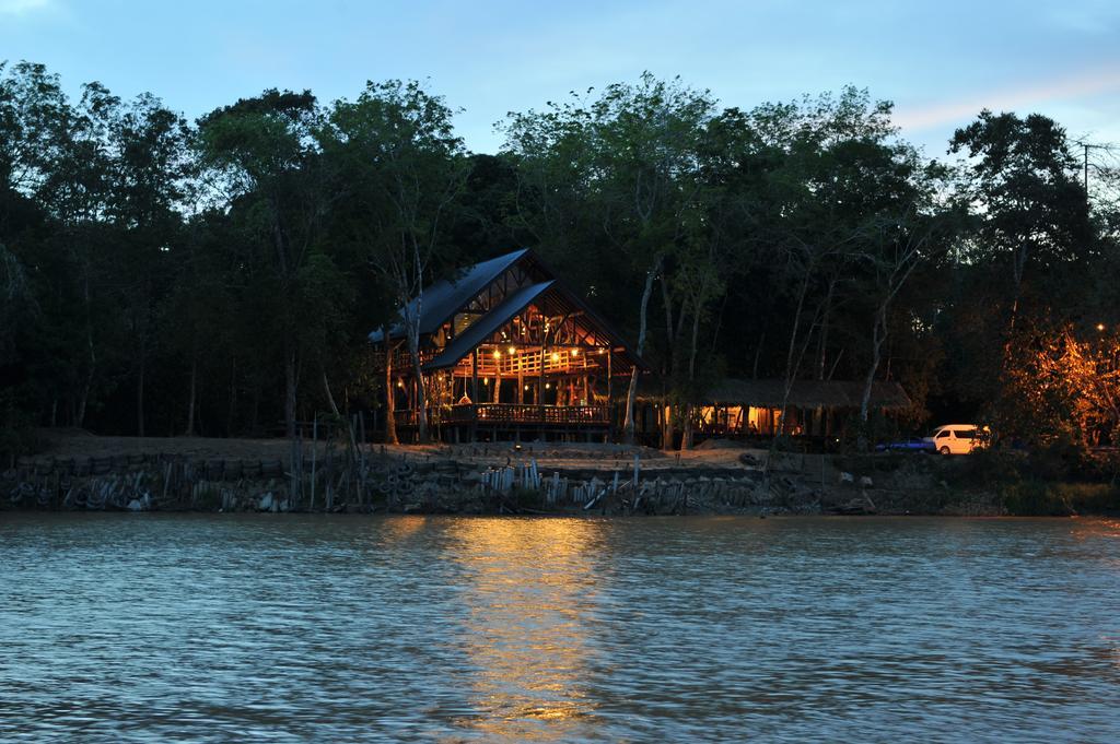 Borneo Natural Sukau Bilit Resort Esterno foto